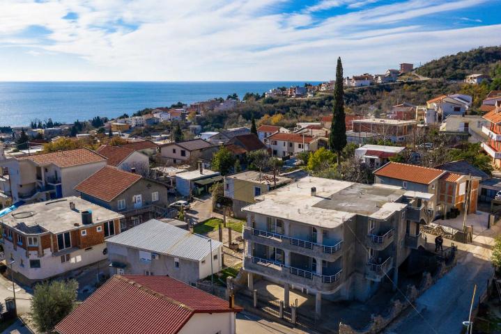 Large three-storey house in Shushanj, Bar