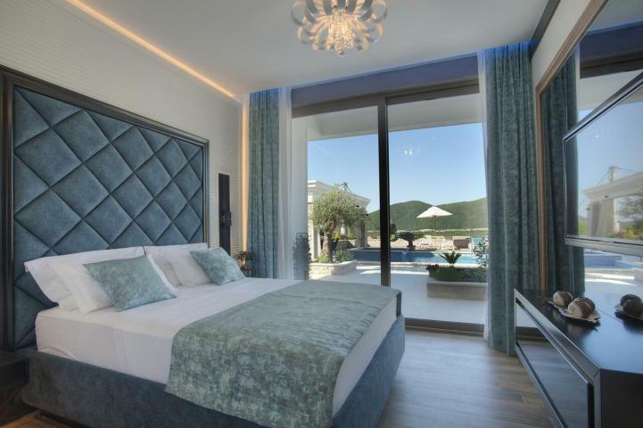 New luxury villa in Budva above Jaz beach