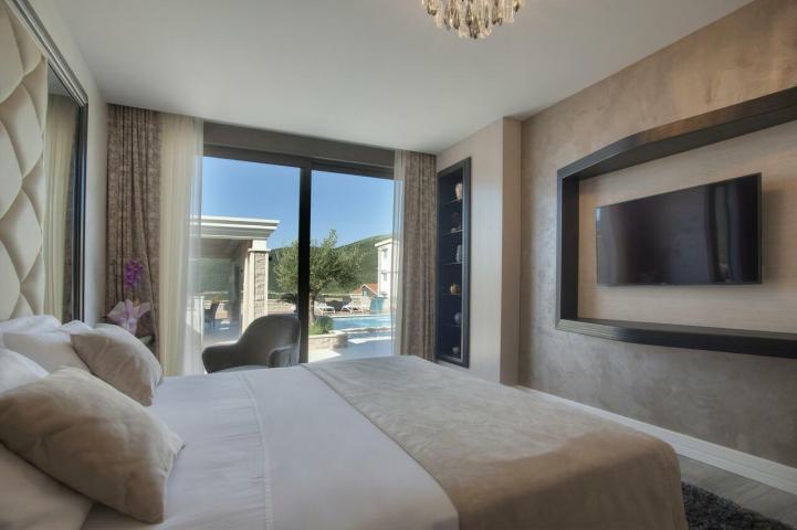 New luxury villa in Budva above Jaz beach