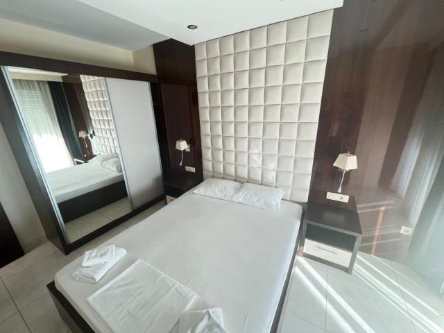 Luxury apartment with 1 bedroom on the 1st line of the sea