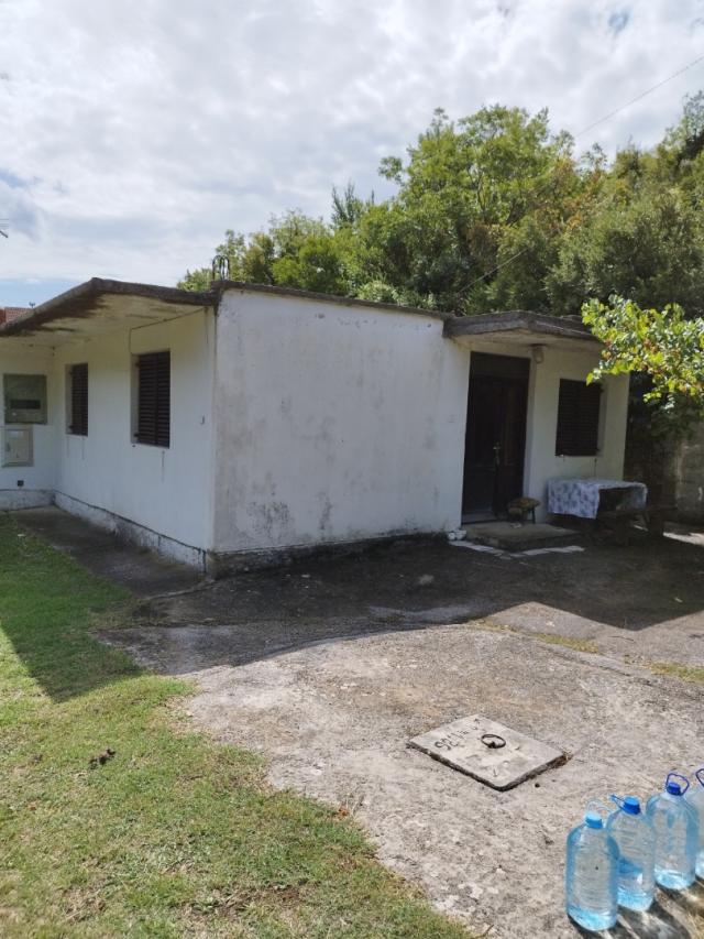 Legal one-story townhouse in Sutomore