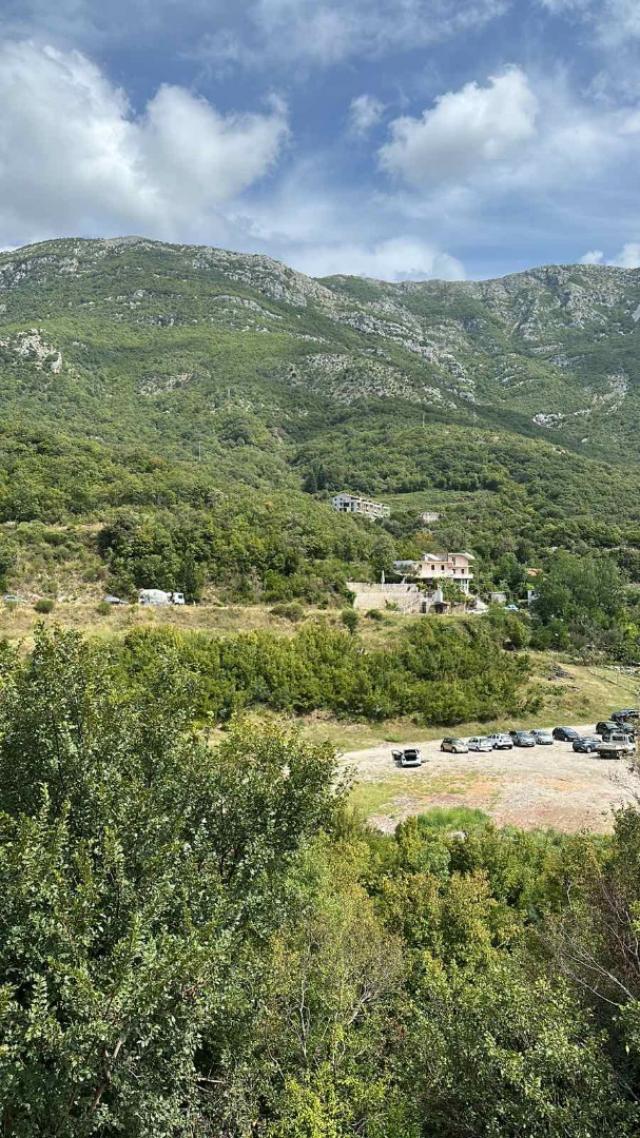 Legal one-story townhouse in Sutomore