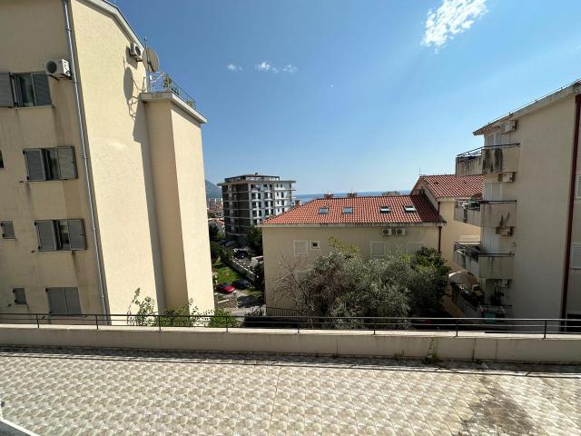 Apartment in Becici with installment payment for 3 years