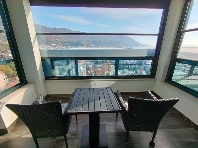 Luxurious two-storey penthouse in Becici