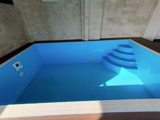 Luxurious two-storey penthouse in Becici
