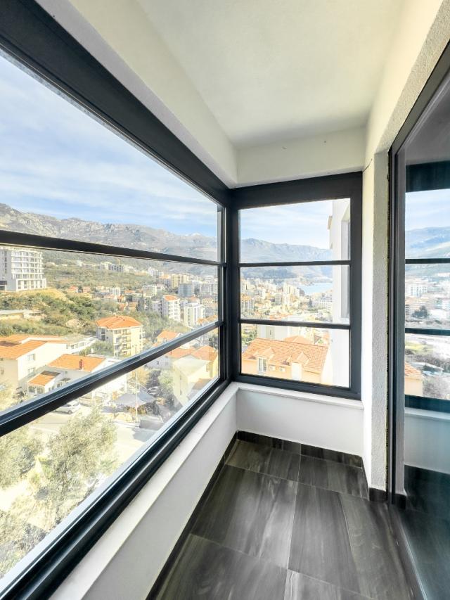 Luxurious two-storey penthouse in Becici