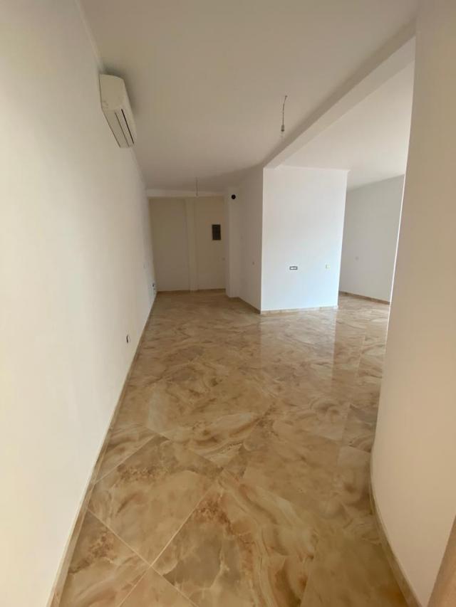 Penthouse in a complex on the 1st line of Dobra Voda