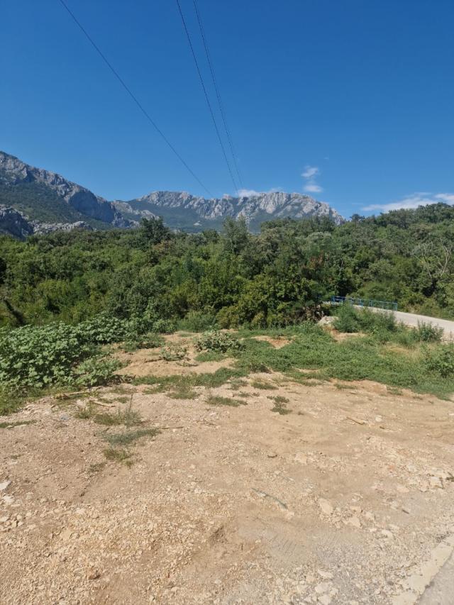 Small plot of land in Zuptsy, next to Bar