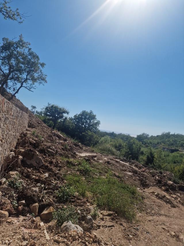 Small plot of land in Zuptsy, next to Bar