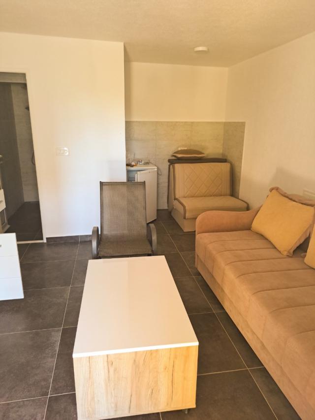 House with seven apartments in a good location in Sutomore, Bar