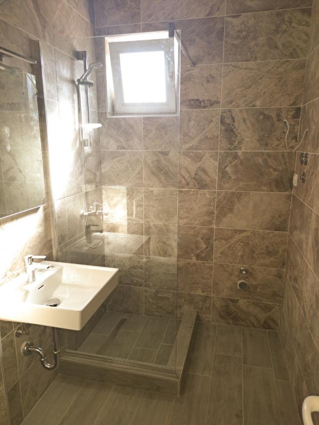 House with seven apartments in a good location in Sutomore, Bar