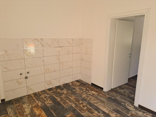 House with seven apartments in a good location in Sutomore, Bar