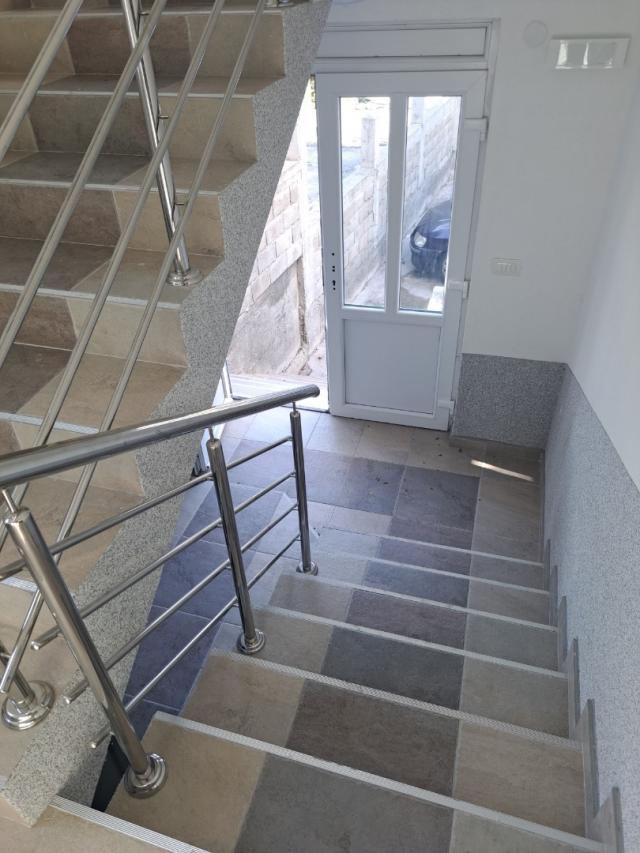 House with seven apartments in a good location in Sutomore, Bar
