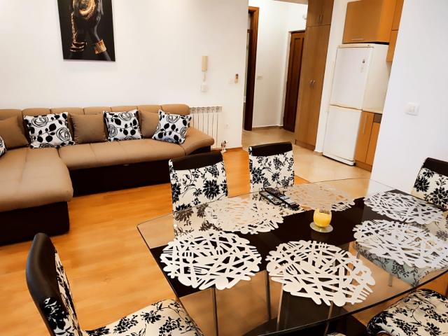 Apartment in Dobra Voda in a gated complex with a swimming pool