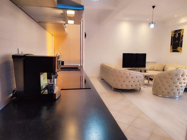 Apartment with parking in Dobra Voda