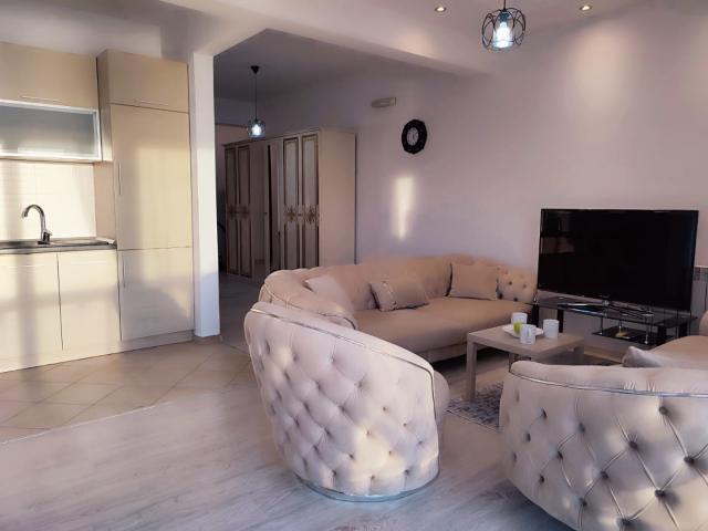 Apartment with parking in Dobra Voda