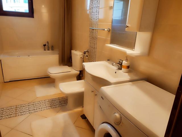 Apartment with parking in Dobra Voda