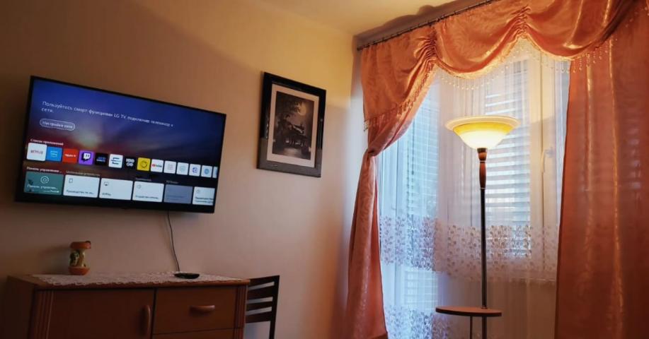 Operating mini-hotel for 4 apartments with a swimming pool, sauna, parking for 6 cars