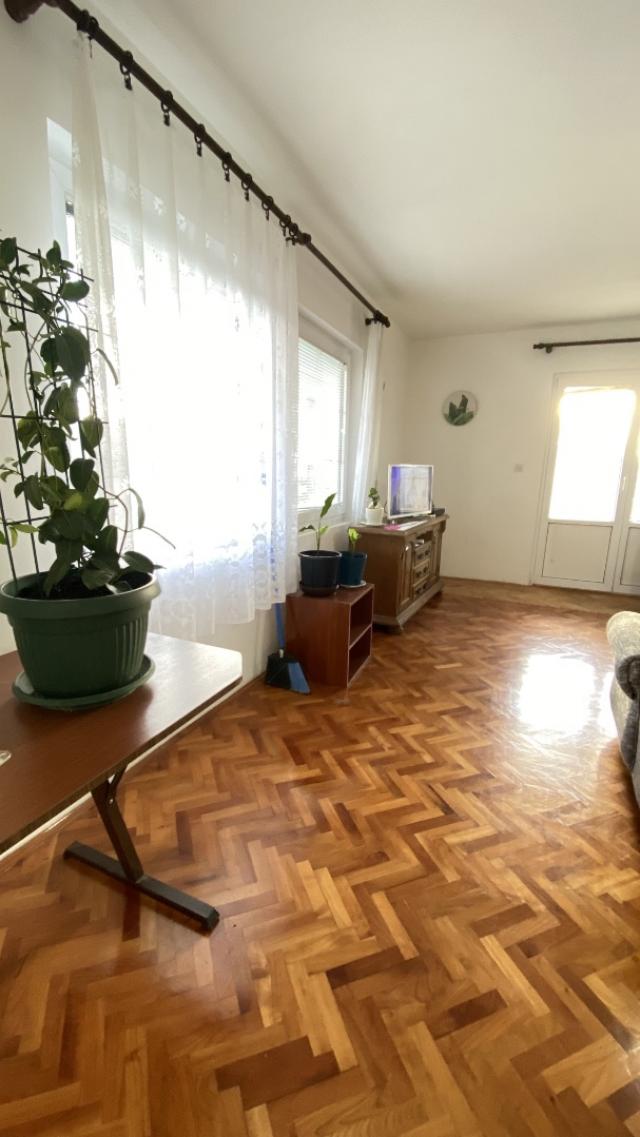 Two-storey house with a plot in the Ilino area, Bar. 