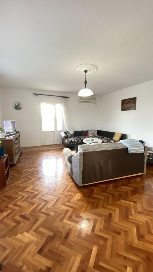 Two-storey house with a plot in the Ilino area, Bar. 