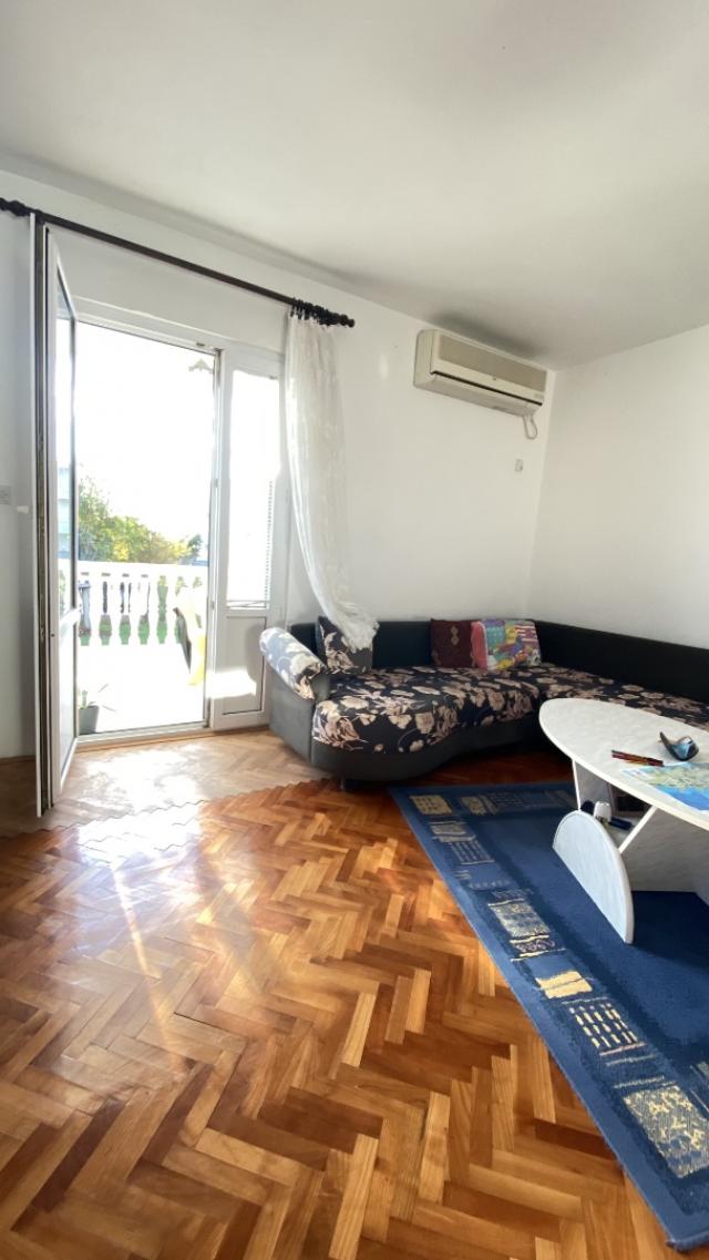 Two-storey house with a plot in the Ilino area, Bar. 