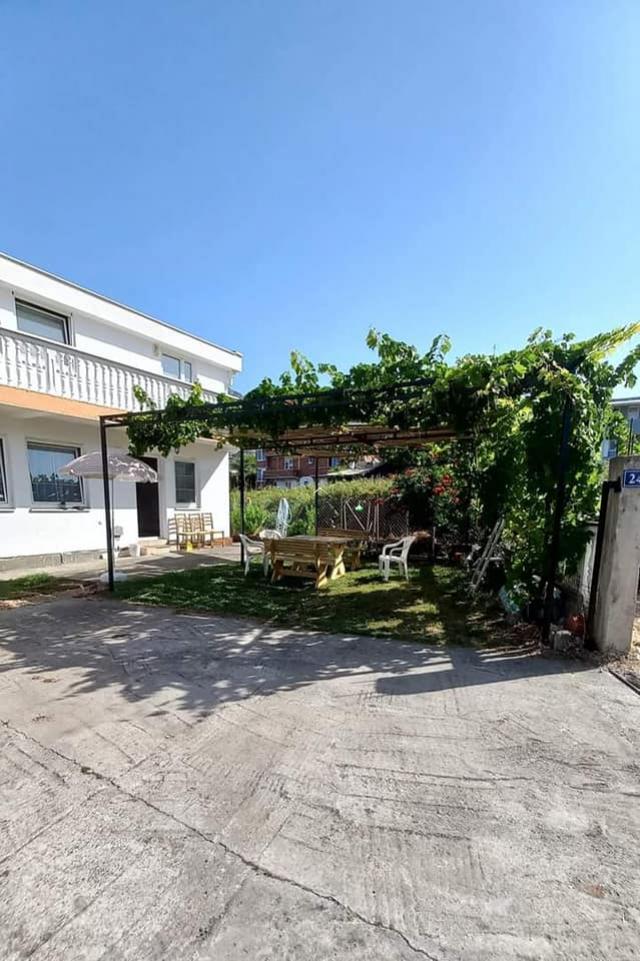 Two-storey house with a plot in the Ilino area, Bar. 