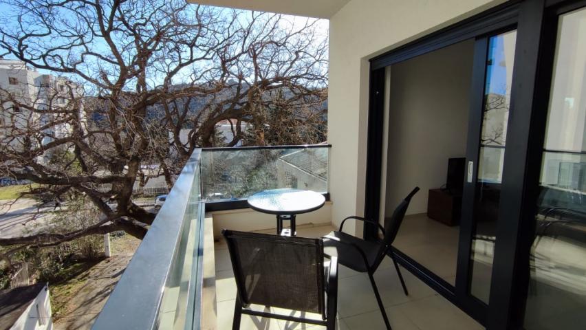 Apartments in a new building in Sutomore close to the sea