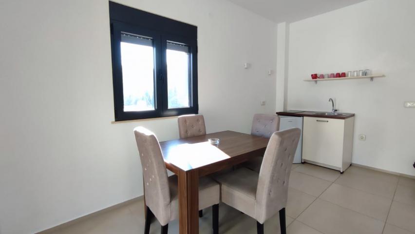 Apartments in a new building in Sutomore close to the sea