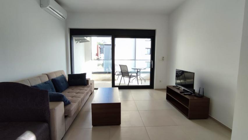 Apartments in a new building in Sutomore close to the sea