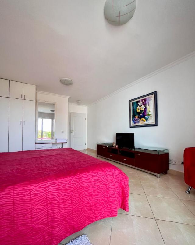 Three-storey house in Petrovac