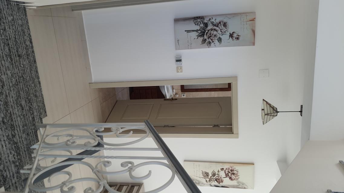 Three-storey villa with a swimming pool in the city of Bar, Green Belt area. 