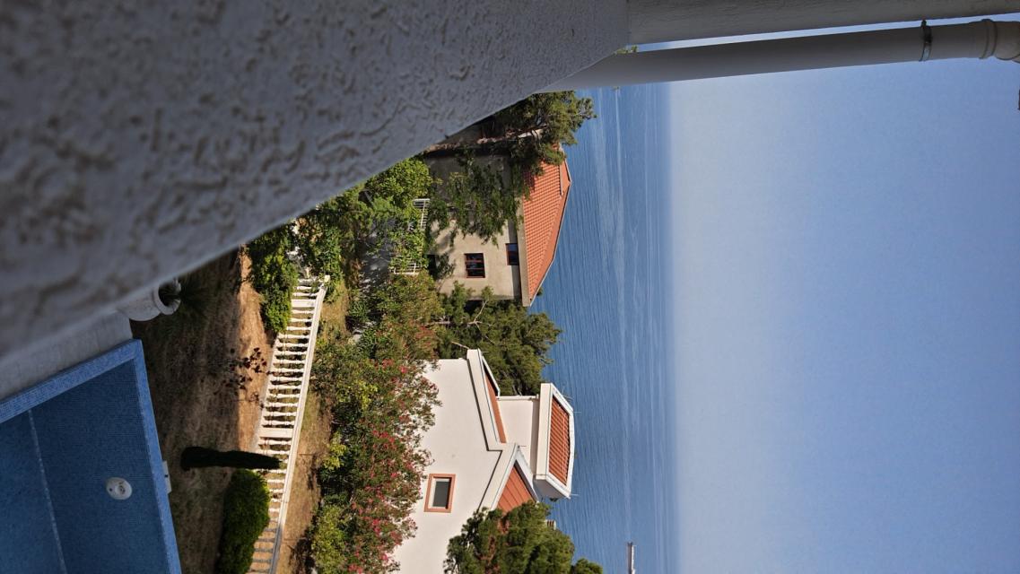Three-storey villa with a swimming pool in the city of Bar, Green Belt area. 