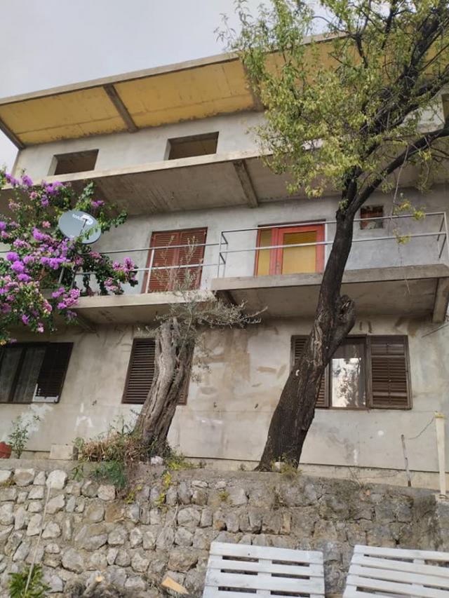Three-storey unfinished house with a plot in the Shushan area, Bar. 