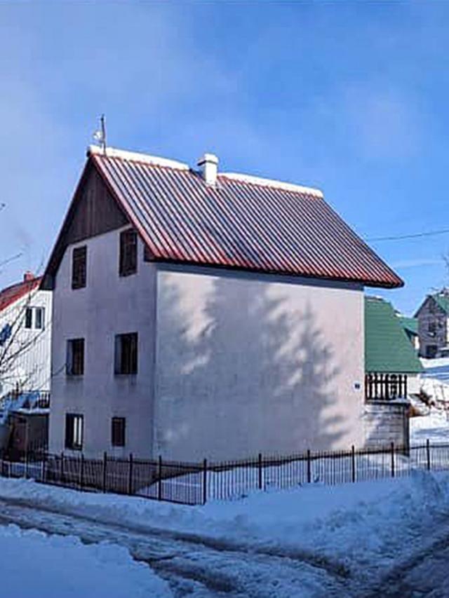 Legal three-story capital house in Zabljak. 
