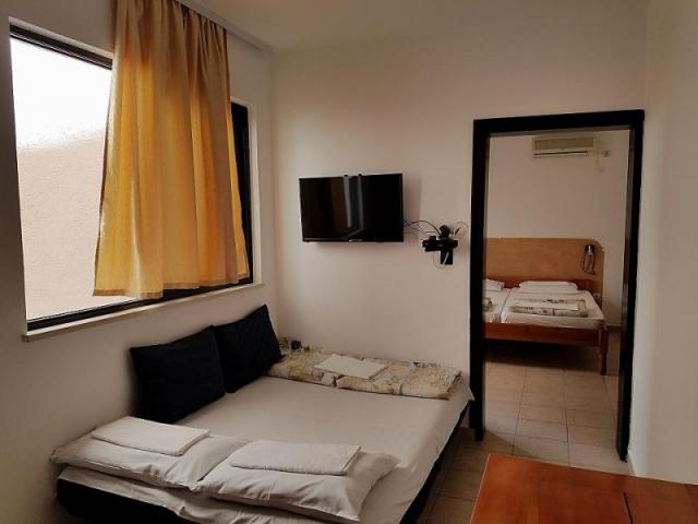 Hotel with 12 apartments in Petrovac