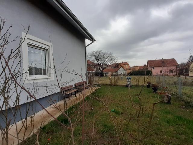 Two-storey house with a plot in Cetinje. 