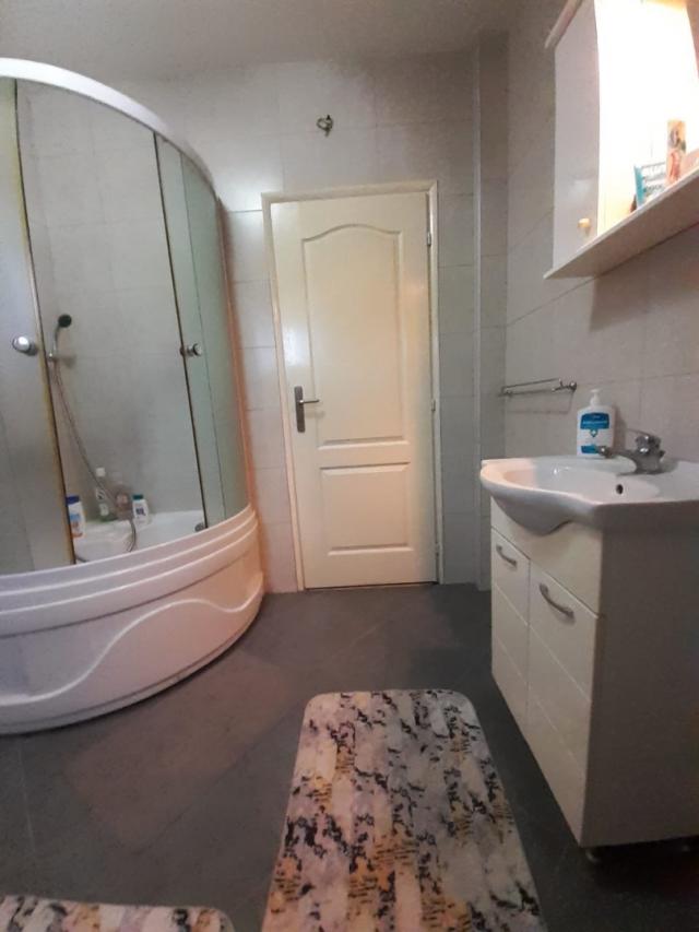 Two-storey house with a plot in Cetinje. 
