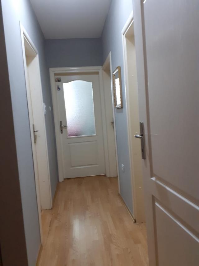 Two-storey house with a plot in Cetinje. 