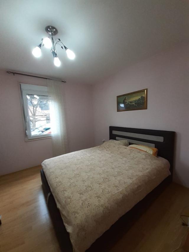 Two-storey house with a plot in Cetinje. 