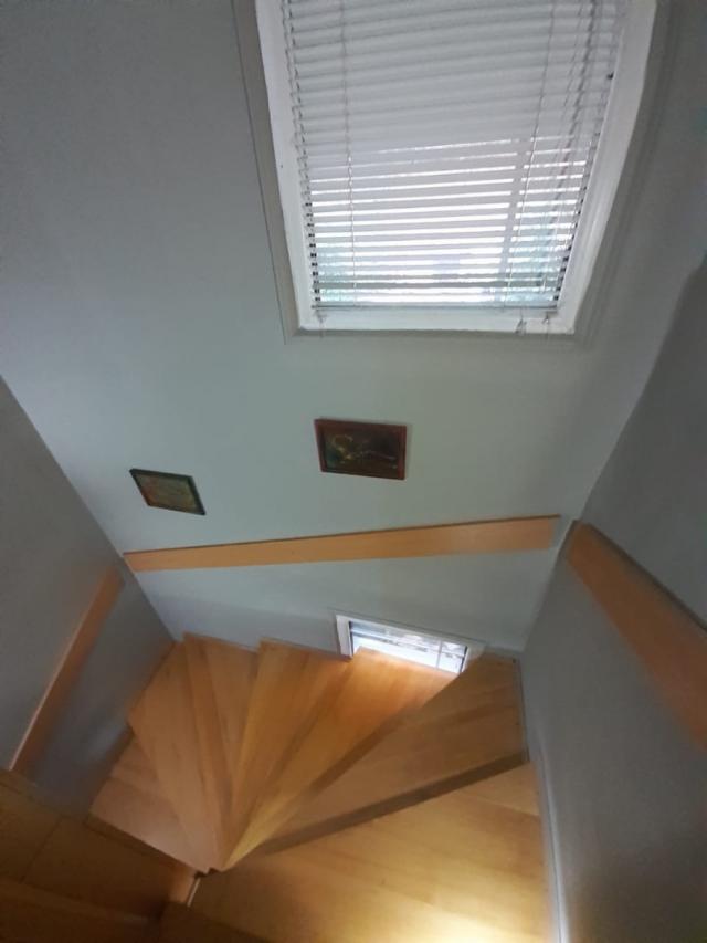 Two-storey house with a plot in Cetinje. 