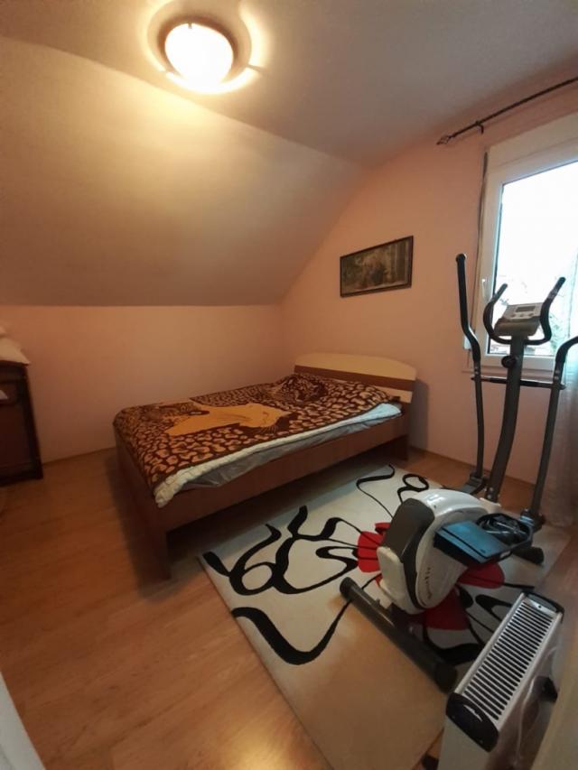 Two-storey house with a plot in Cetinje. 