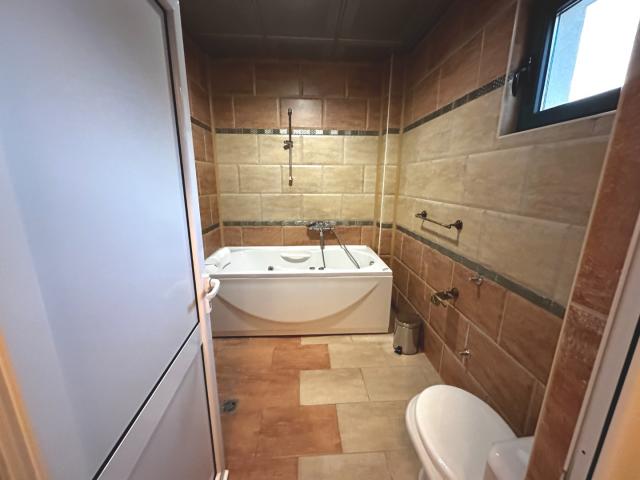 Sale of a villa with a swimming pool in Petrovac