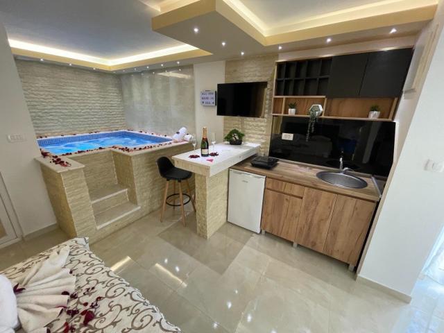 Unique apartment with an indoor pool in the center of Sutomore near the sea