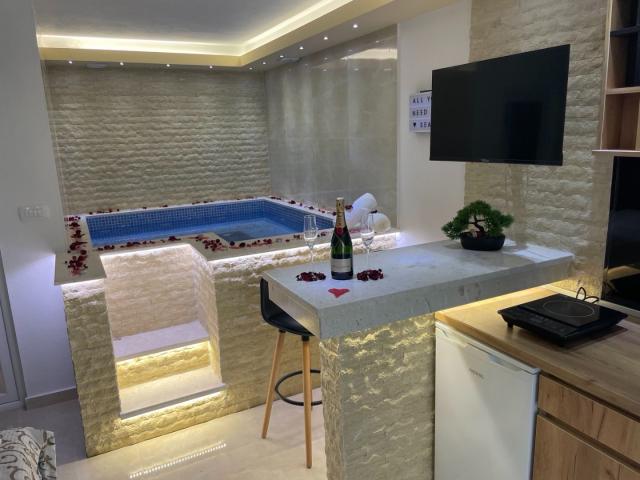 Unique apartment with an indoor pool in the center of Sutomore near the sea