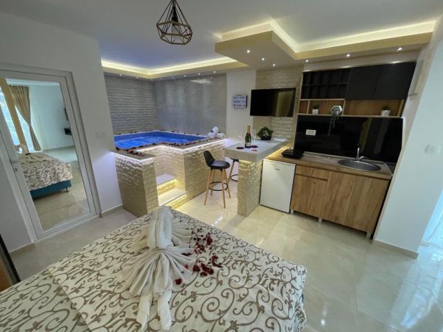 Unique apartment with an indoor pool in the center of Sutomore near the sea