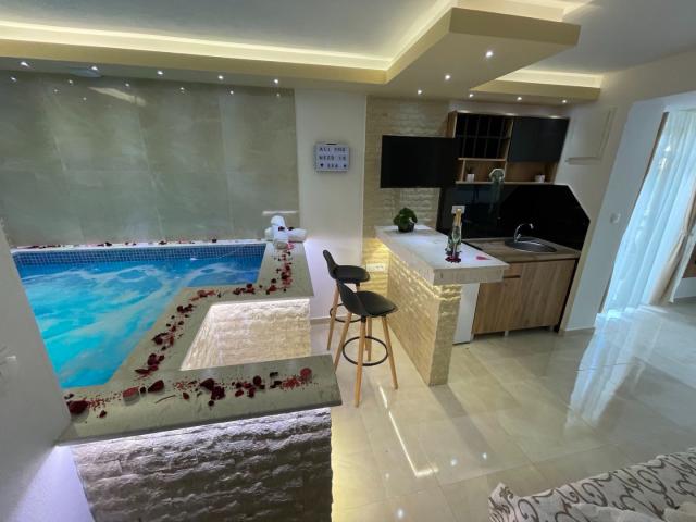 Unique apartment with an indoor pool in the center of Sutomore near the sea