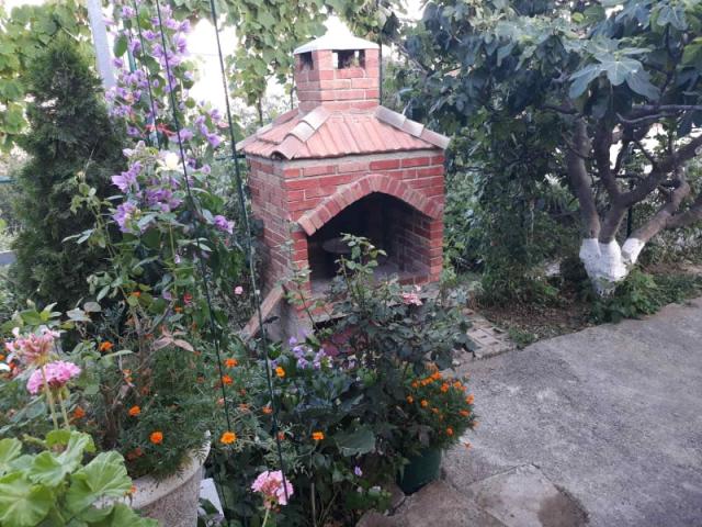 One-storey house with a large plot in Shushani, Bar