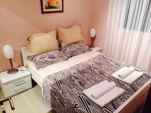1 bedroom apartment on Sveti Stefan 100 meters from the beach