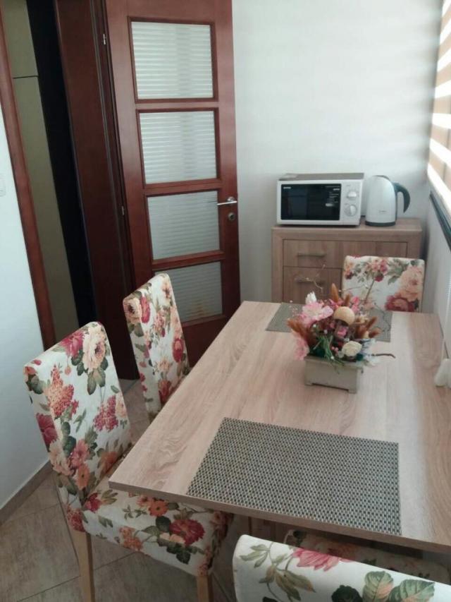 1 bedroom apartment on Sveti Stefan 100 meters from the beach