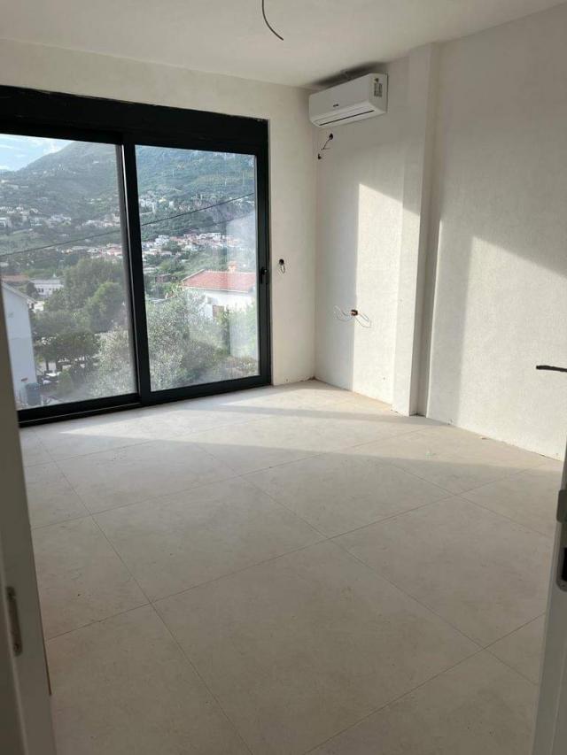 Four new villas in an olive grove in the city of Bar